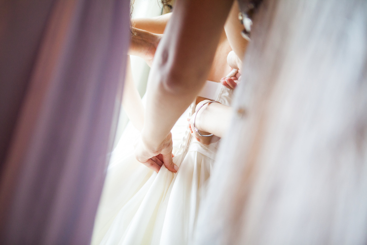 What To Wear Under Your Wedding Dress: 22 Ideas - Weddingomania